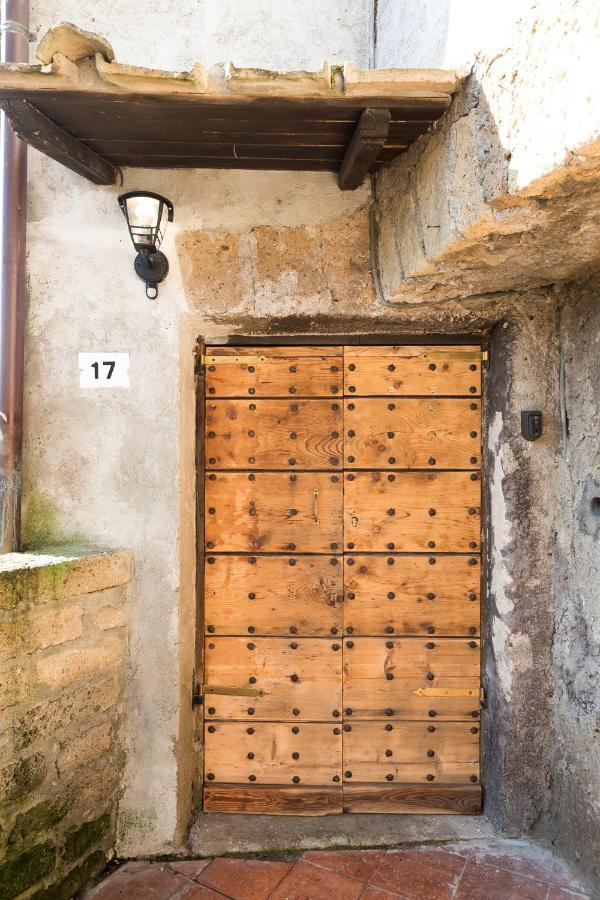 Opera Suites - Le Notti Bianche Calcata Exterior foto